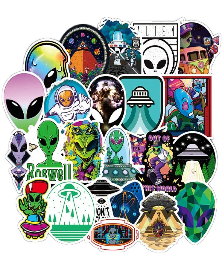 50PCSLot UFO Alien Astronaut Rocket Waterdichte Stickers voor Laptop Skateboard Gitaar Auto Fiets Motorfiets PS4 Telefoon Notebook Decal5201660