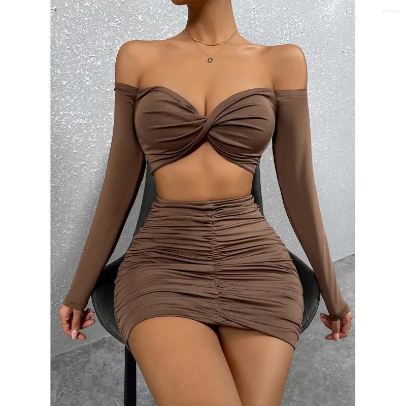 Casual jurken sexy off-shoulder jurk met lange mouwen laag uitgesneden v-hals bodycon geplooide ruches backless tweedelige set dames feest elegant