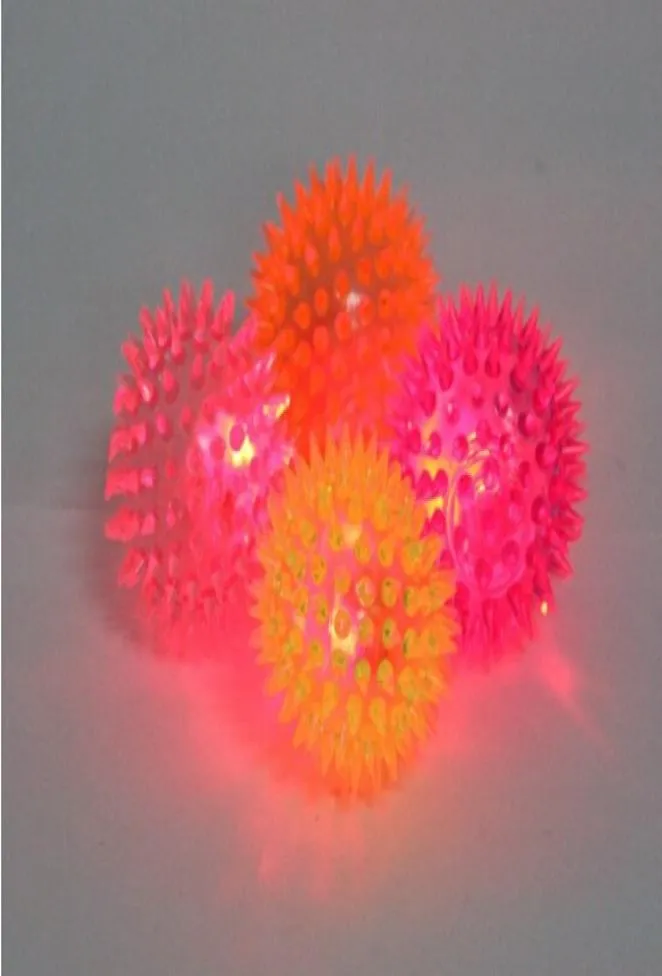 Wykonaj dźwięk gumowego zmieniającego światło w górę sprężystą piłkę migającą zabawkę LED migający puffer kulki kulki 96pcs partie EMS6661285