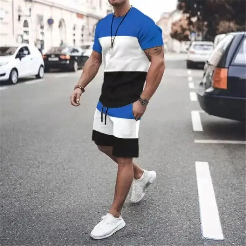 T-shirt da uomo Set Tute patchwork a righe colorate da uomo Abiti estivi a maniche corte Pantaloncini sportivi casual oversize 2 pezzi 240402