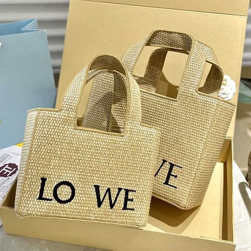 Spring and Summer New Woven Bag Handheld Tote Bag Large Capacity Photography New Favorite Holiday Shopping Bag Straw Woven Bag 240402