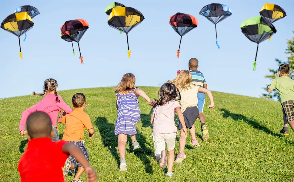 ArtCreativity Juego de 12 mini paracaídas de 1.75 pulgadas para niños y niñas, juguetes de vinilo en varios colores, juego de plástico duradero, divertidos recuerdos de fiesta temática de animales de ArtCreativity Juego de 12 mini paracaídas de 1.75 pulgadas para niños y niñas, juguetes de vinilo en varios colores, juego de plástico duradero, divertidos recuerdos de fiesta temática de animales de