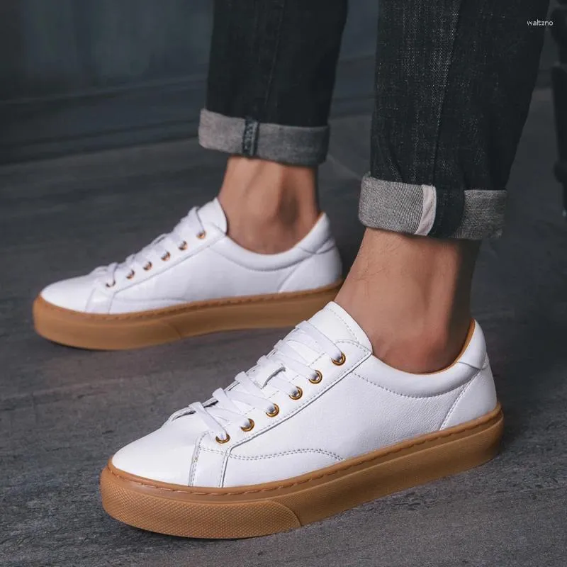 Chaussures décontractées mode en cuir véritable été hommes mocassins plats blancs respirant Homme vrais mocassins grande taille