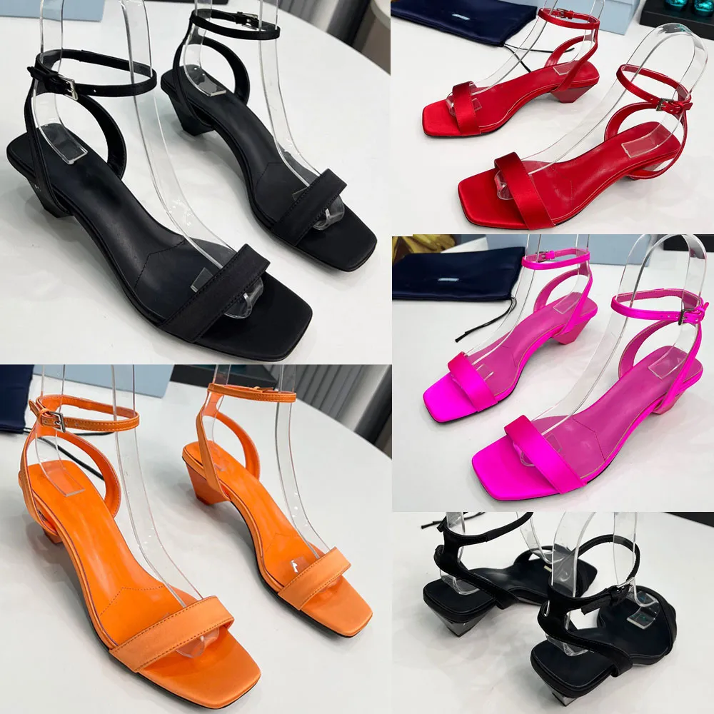 Saten Sandalet Siyah 1x542n Tasarımcı Sandalet Sandalet Lüks Sandals İkonik Geometrik Şekli Üçgen Sandalet Zarif Sandal Yaz Sandal Sandal Sandal 34 42