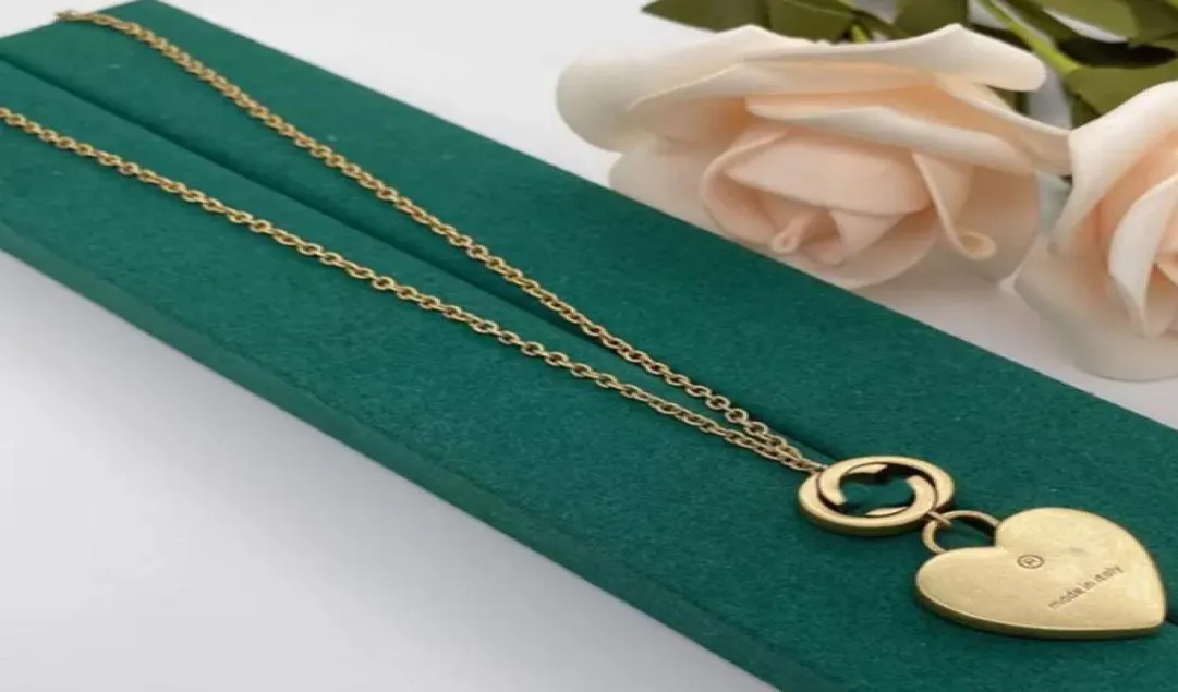 2022 Designer Halskette Set Ohrringe für Frauen Luxurys Designer Gold Halskette Herzohrring Mode juwerly Geschenk mit Charm D220214630689