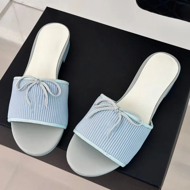 nuove donne arrivate pantofole dolci piatte designer di passerella aperte peep toe piatte con adorabili decorazioni con fiocco estate femminile fuori passeggiate vacanze spiaggia pantofole firmate