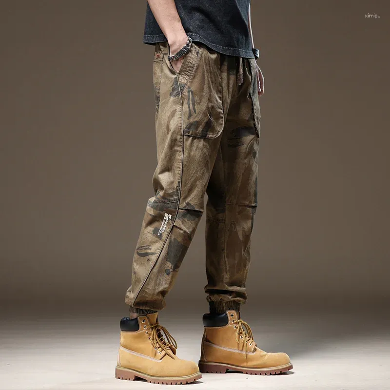 Męskie spodnie kamuflaż 2024 Duże kieszeń modne wysokiej klasy, wszechstronne, przystojne, przystojne kase