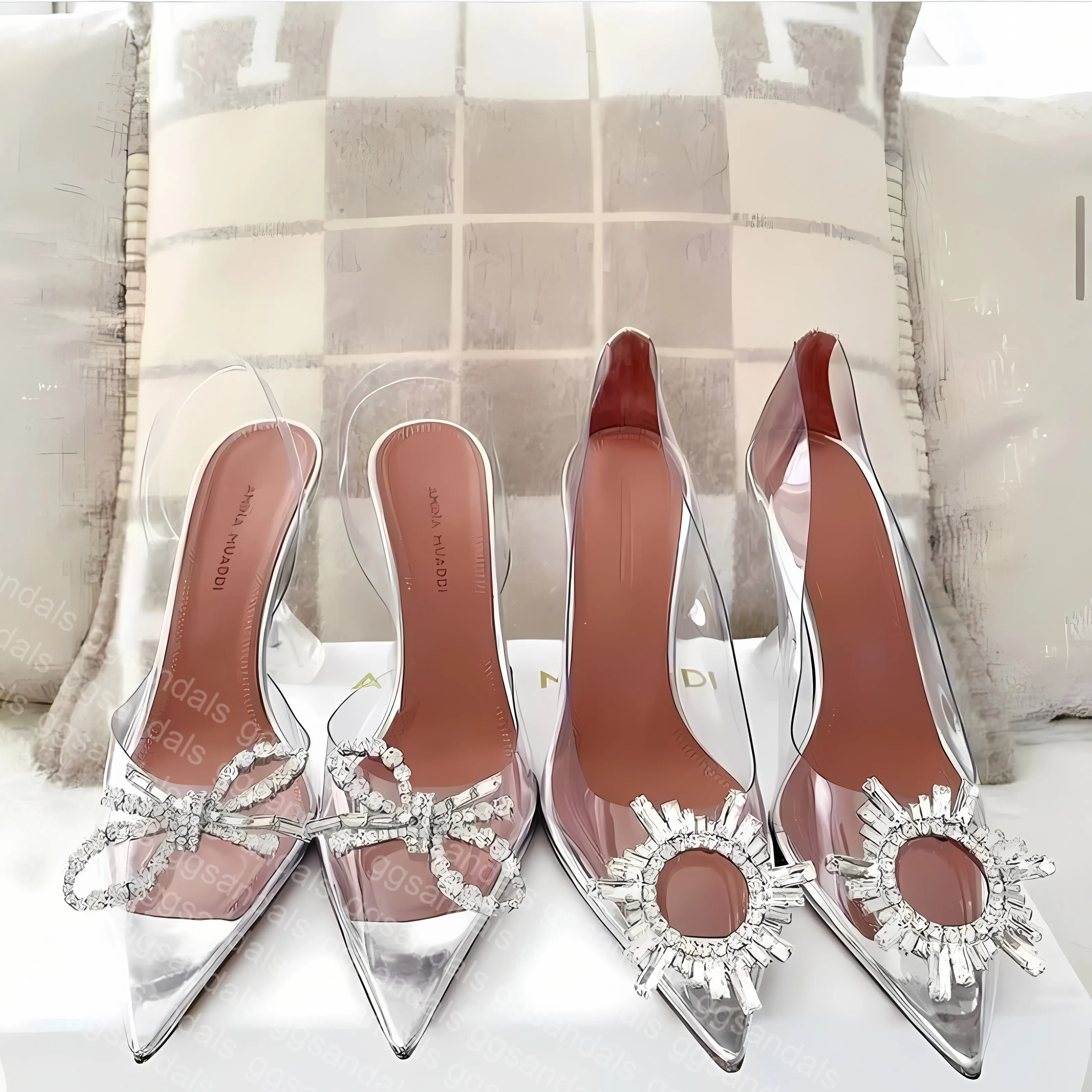Amina Muaddi scarpe iniziate designer di lusso scarpe eleganti in pvc trasparente pompe traslucide sandali con tacco a rocchetto sandali da sera da donna con tacco