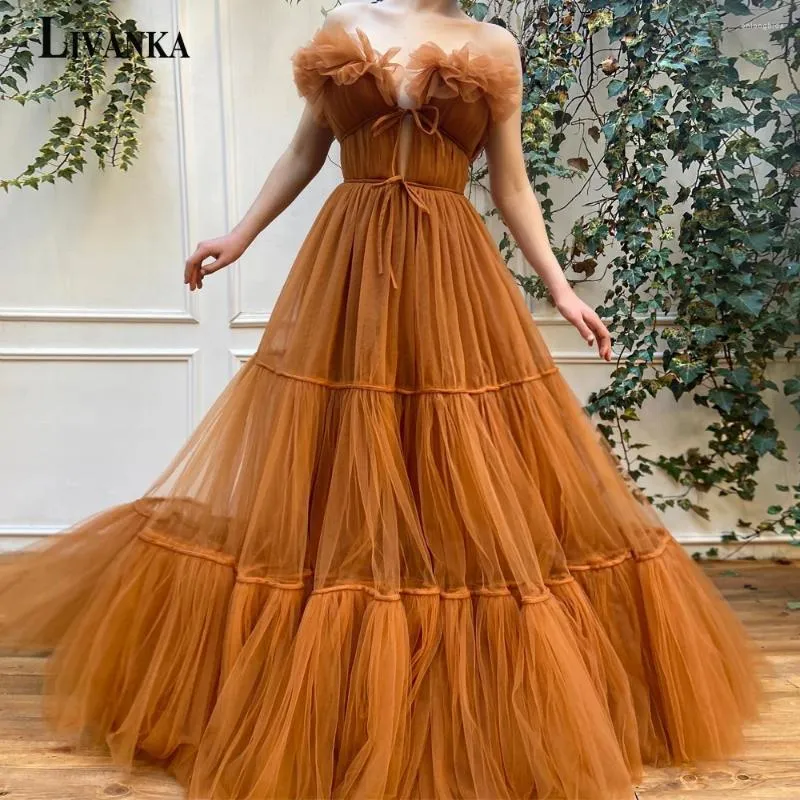 Runway Dresses LIVANKA Trendy Sweetheart Celebrity For Women Pleat Bowknot Strapless A-line Tulle Vestidos De Noche Custom Made