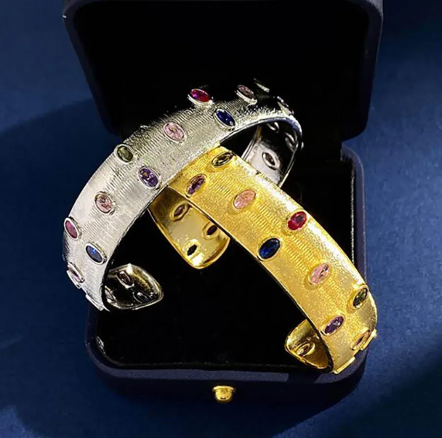 Bracles artisanat italien Gemmes colorées Bracelet Court Style Retro Elegant Femmes Golden Luxurious ouverture large Brangle