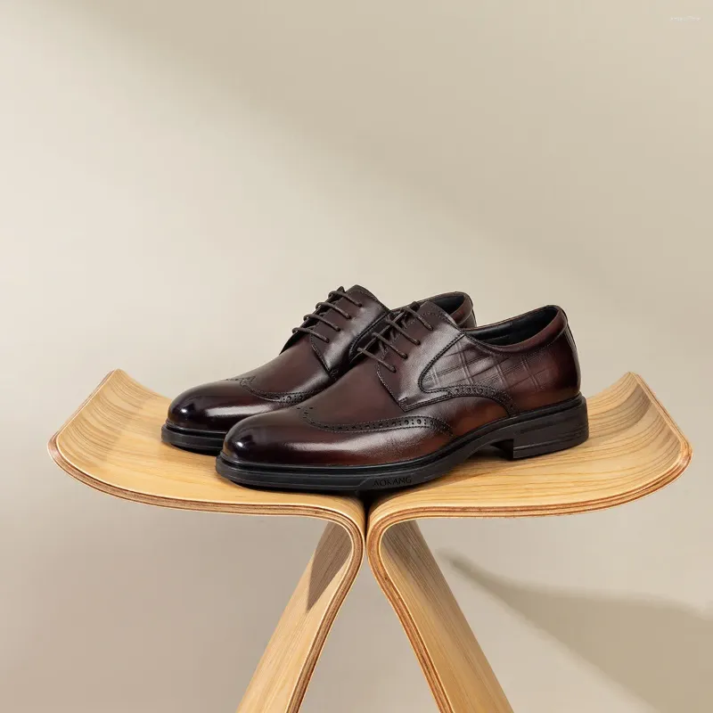 Sapatos de vestido primavera e outono modelos negócios formal couro trabalho escritório masculino brogue