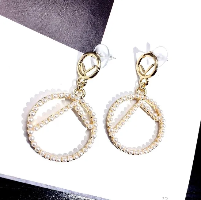 Boucles d'oreilles circulaires assorties avec tout, tempérament féminin, personnalité, perles géométriques simples, bijoux d'oreilles