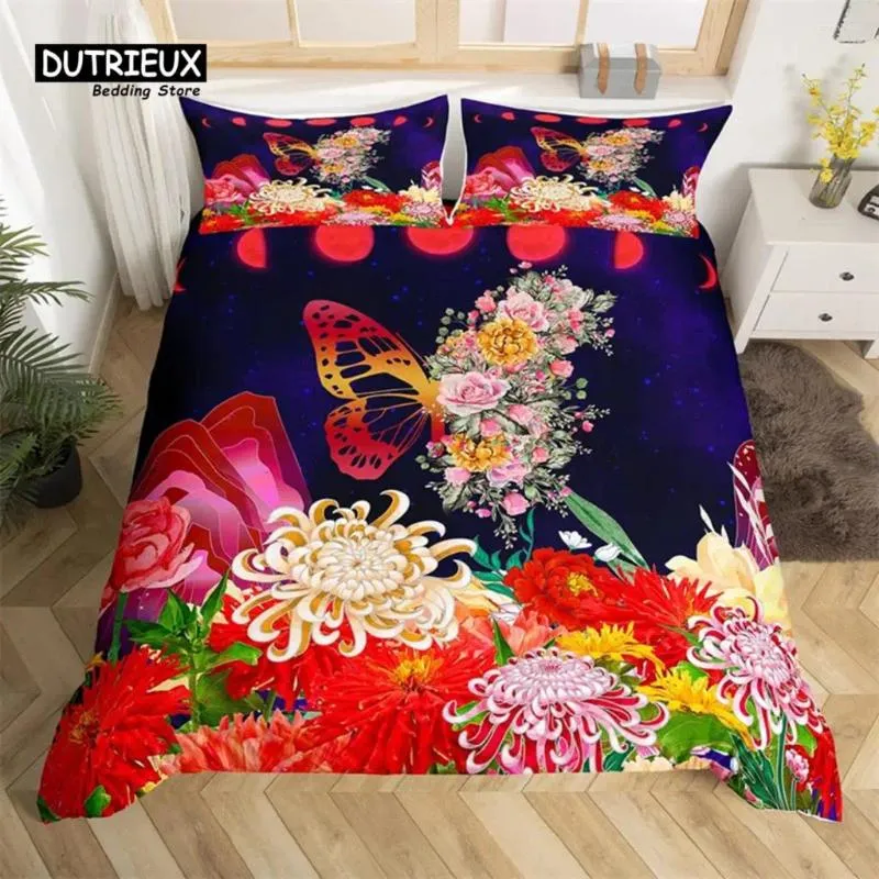 Set di biancheria da letto Copripiumino King in fiore di crisantemo Farfalla astratta Trapunte in rosa Microfibra Luna rossa Set rustico rustico