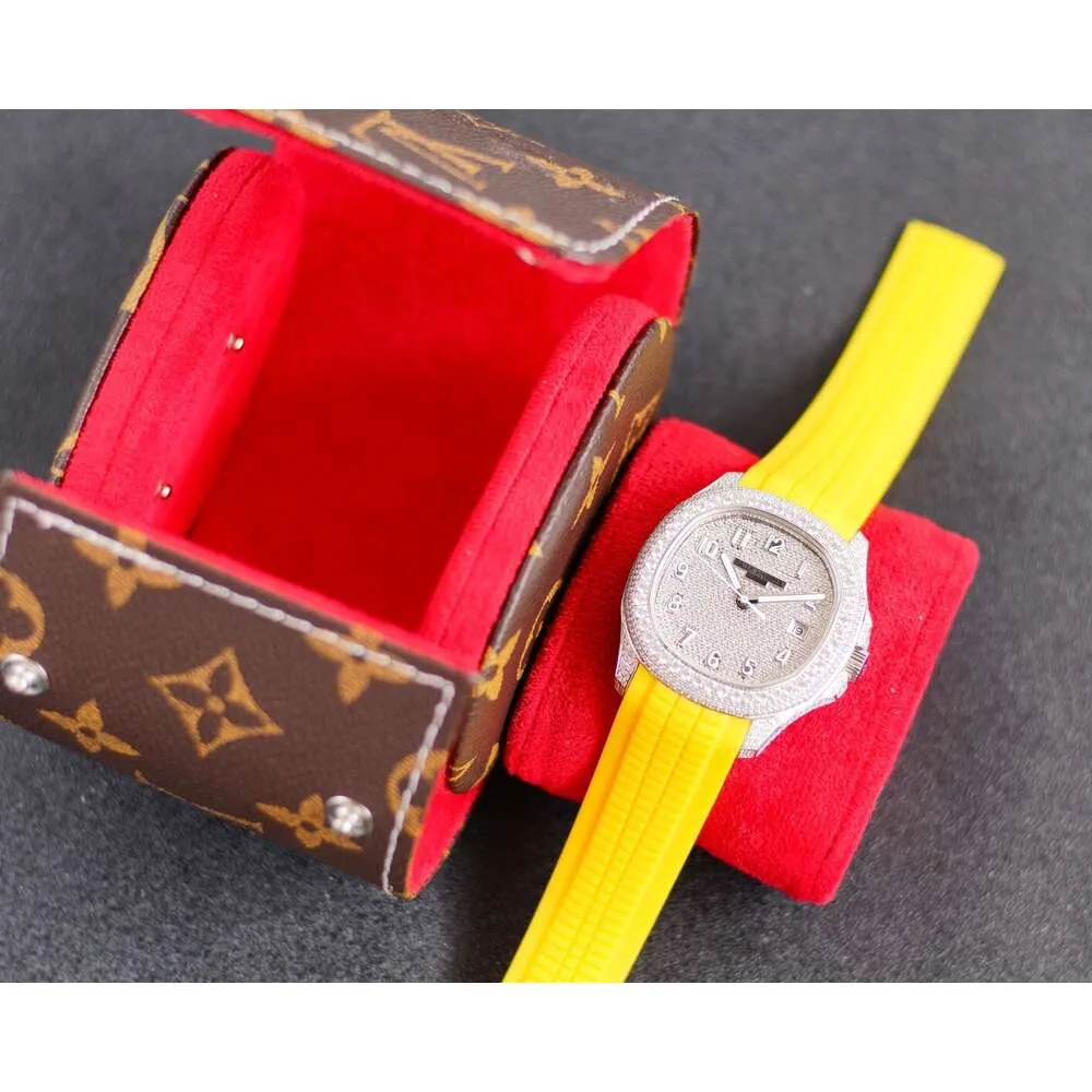 디자이너 Aquanaut Watch Full Diamonds Menwatch 5A 고품질 최고의 움직임 시계 흉상 아래로 Uhr 노란색 고무 스트랩 날짜 Montre 5167 Relojs와 Watchbox OZ0F