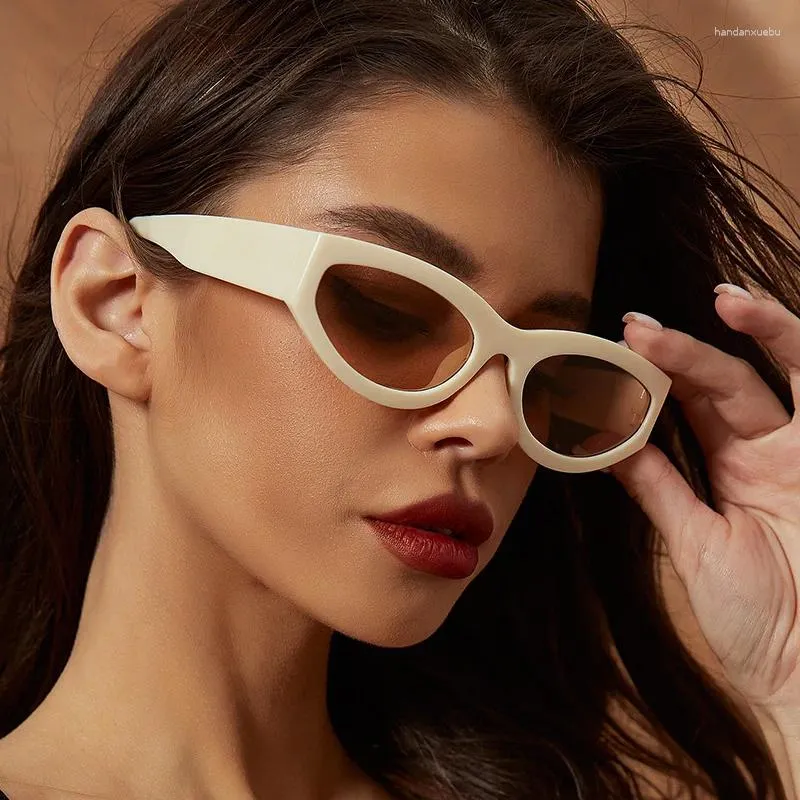 Okulary przeciwsłoneczne kota oko kształt damskie okulary dla Sun Fashion Anti-Blare Women European American