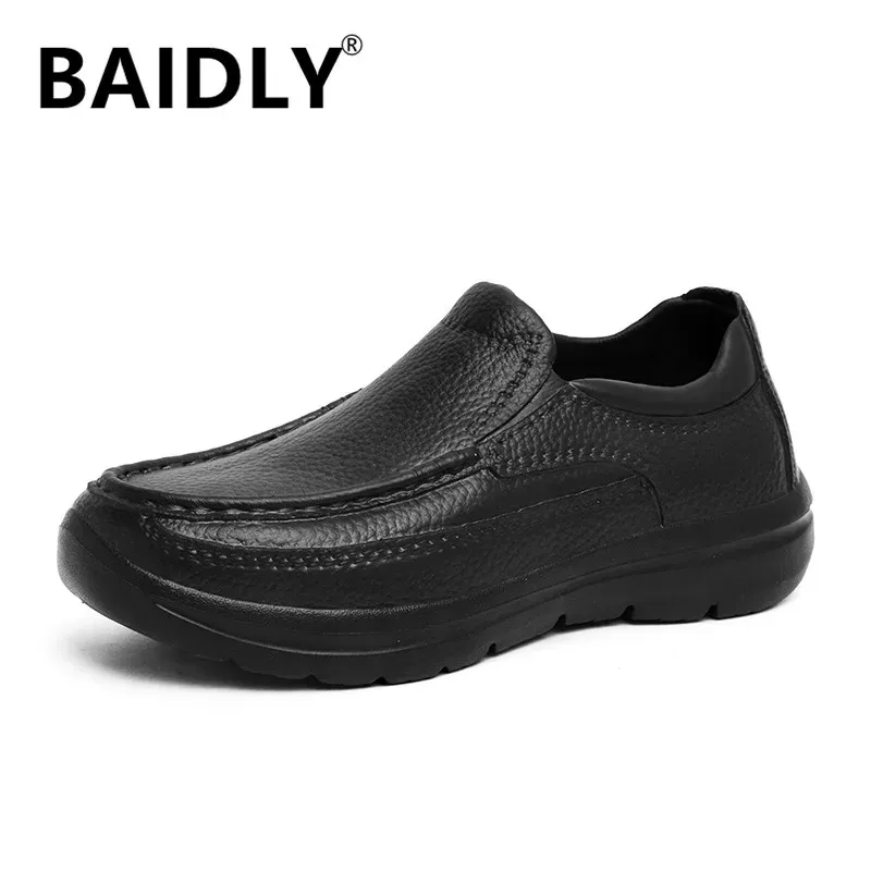 Sandals New Hotel Kitchen Clogs Sandals Men Waterproof Oilproof Work Shoes Breathable Resistant Kitchen Cook Chef Shoes Plus Size