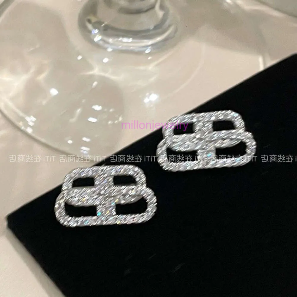 Sieraden BB Earring Internet Celebrity Niche Design gevoel Volledig diamant dubbele B brief oorbellen licht luxe modieus gevoel beroemdheid oorbellen aw4c