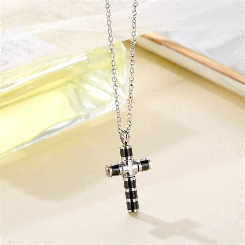 Hip Hop Design Small Component Cross Pendant Advanced Water Wave Chain Roestvrij stalen ketting Fashion sieraden ketting