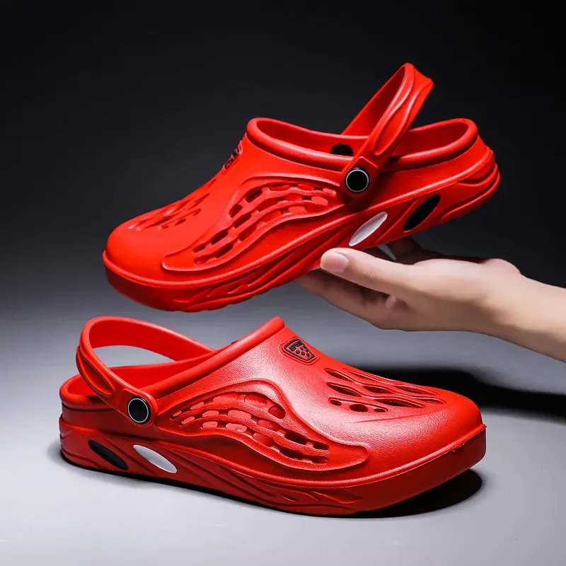 2021 Pantoufles en maille diapositives chaussures en caoutchouc sandales adaptées femmes respirantes printemps et été mousse légère sport de plein air marche en remise 36-48
