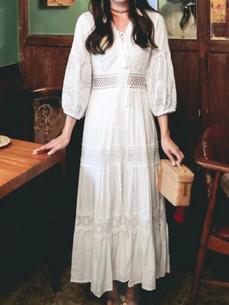 Robes décontractées Blanc Longue Femmes Vintage Boho Dentelle Robe Femme Été Manches Dames Élégant Évider Plage Vacances Robe