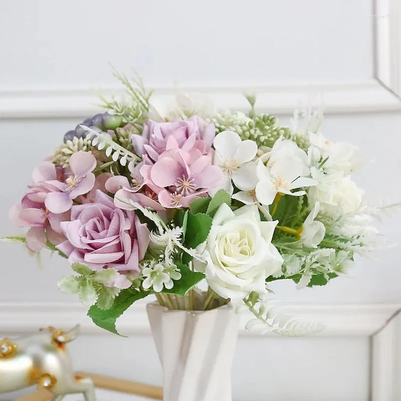 Fleurs décoratives artificielles fausses roses en soie fausses baies décorations de table pour café salle à manger bureau cuisine décor à la maison