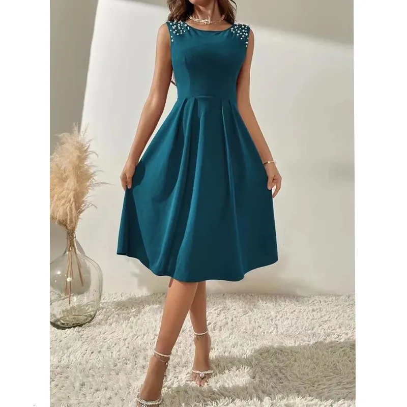 green emerald velvet dress I.H.F Studio V-Neck Knee Length Dress in Light Pink