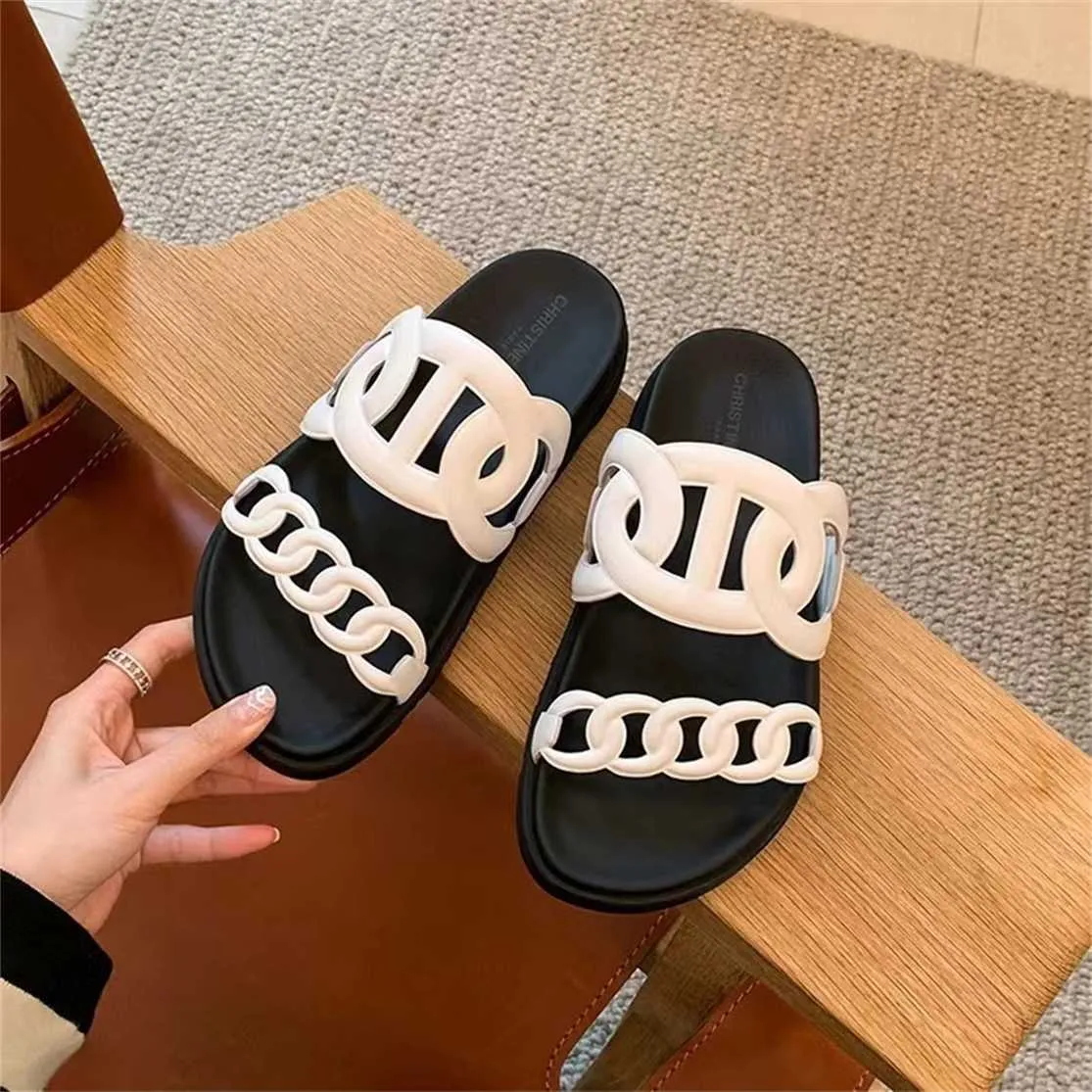 Tasarımcı Ayakkabılar% 18 İndirim Kadın Out Giyim için Kalın Alt Alt Domuz Burun Zinciri Terlik Açık Ayak Toe Plaj Ayakkabıları Squep