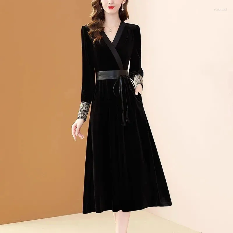 Casual Dresses 2024 High-quality Fashion Black Golden Velvet Dress Women's Autumn Slim V-Neck Elegant Party Ladies Vestidos