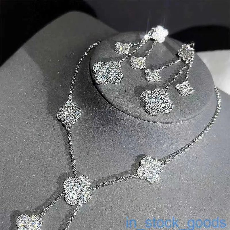 Orecchini originali di design del marchio di fascia alta 1to1 Vanclef squisito lussuoso pieno di diamanti super scintillanti a ciondolo a trifoglio a trifoglio