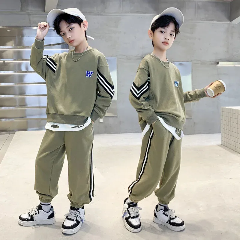 Automne Printemps Teen Boys Vêtements Ensemble Enfants Side Stripe Sweat Pull Top et Sport Pantalon Costume 2PCS Sport Tenues 240328