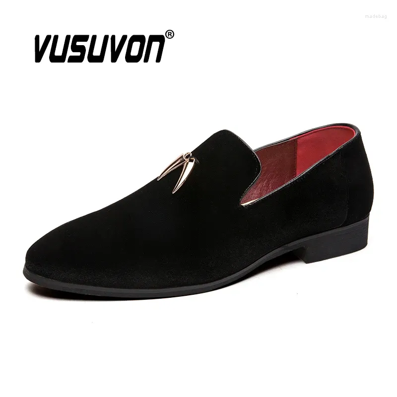 Casual Shoes Men Suede Skórzane klasyczne męskie mokasyny moda niebieska czerwona sukienka poślizg na formalnym ślubie