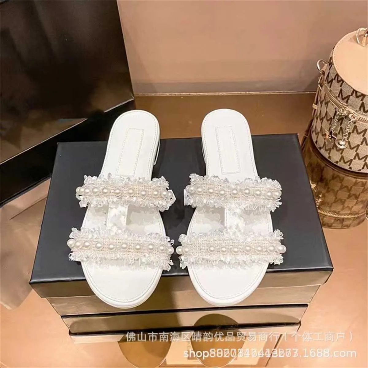 40% OFF Designer shoes Internet celebrity version womens one letter outer canvas flat bottomed slippers couple