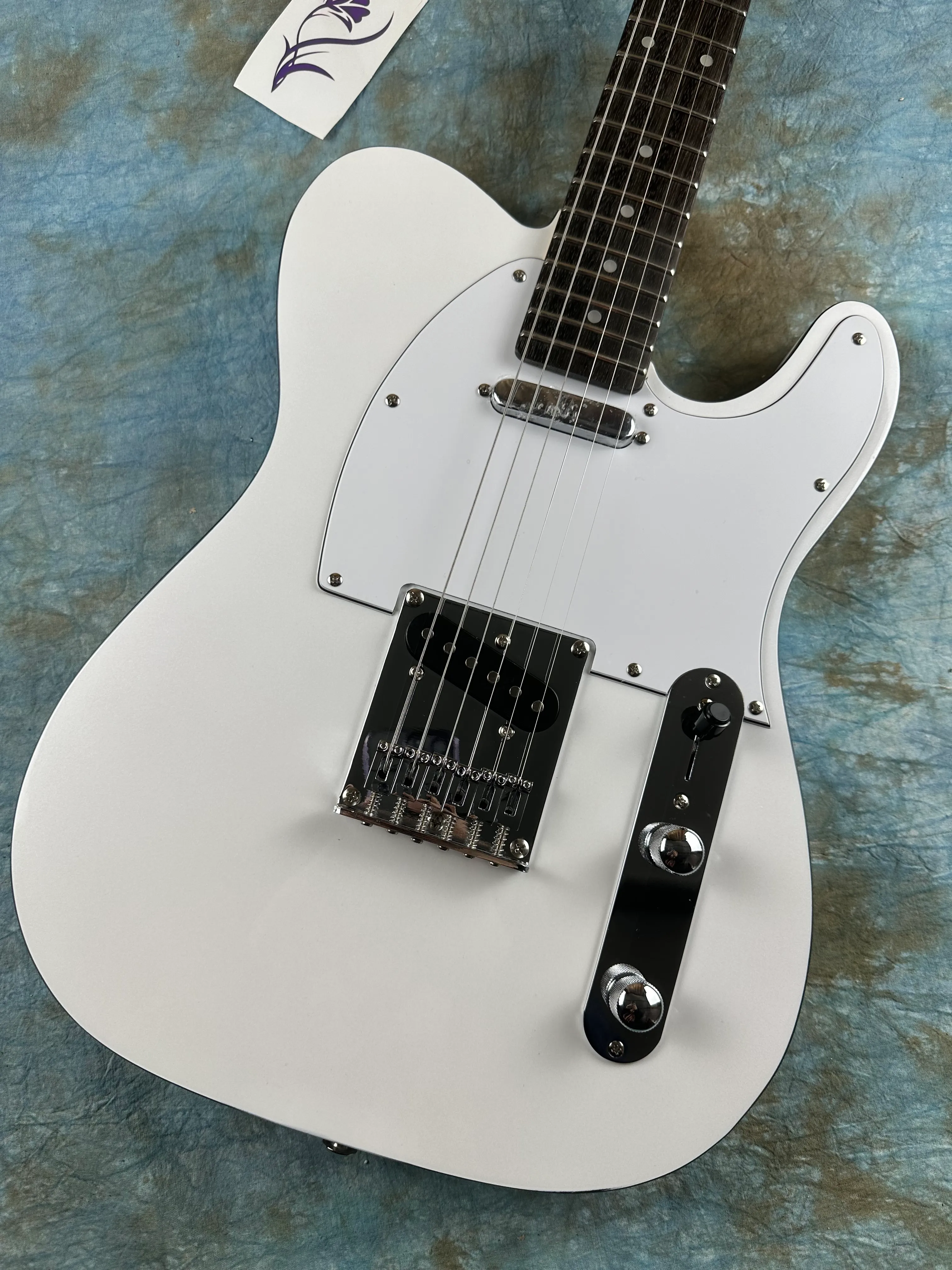 Tailai electric guitar, imported wood and environmentally friendly paint, white, Silver accessories good sound quality, lightning free shipping