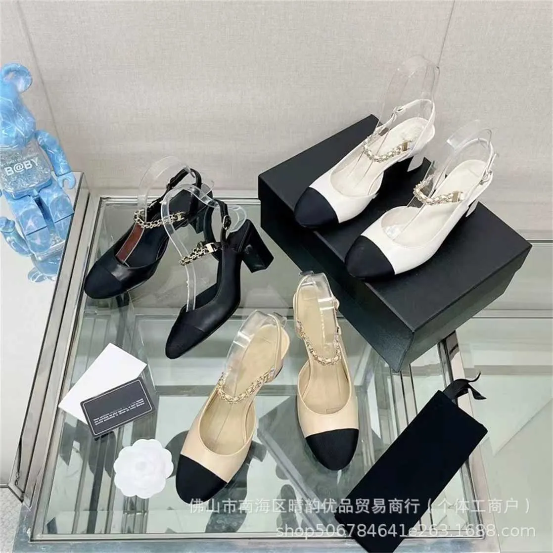 24% zniżki na designerskie buty Xiaoxiang gruba łańcuch klasyczny środkowy obcas na tylnym powietrzu dla kobiet