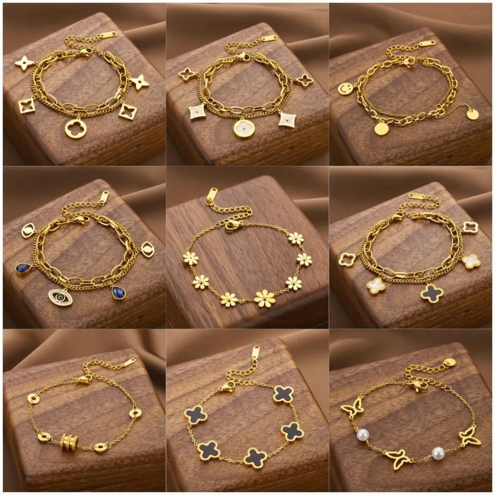 豪華なデザイナーNew Gold and Silver Bracelet Fashion Women's Letter Pendant Clover Bracelet Wedding Special Design Jewelry Quality