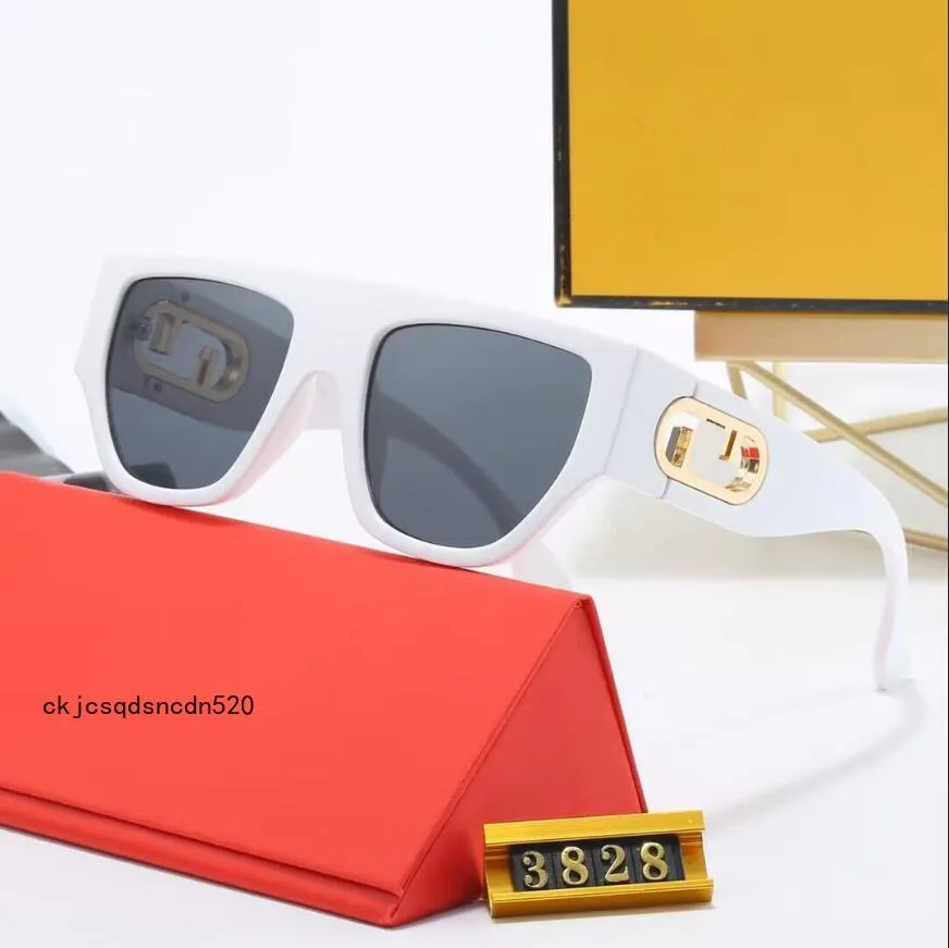 New Fashion Designer Sunglasses Top Look 3828 Luxury Rectangle Sunglasses for Women Men Vintage Square Shades Thick Frame Nude Sunnies Unisex Sunglasses