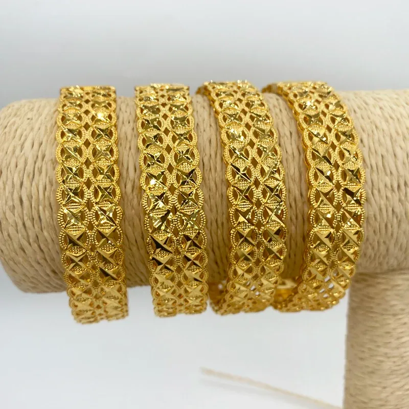 Armband 4 pack 24k ny öppen storlek guldarmband för kvinnor hög polerade enkla guldarmband bröllopsfest Dubai guldsmycken Etiopien