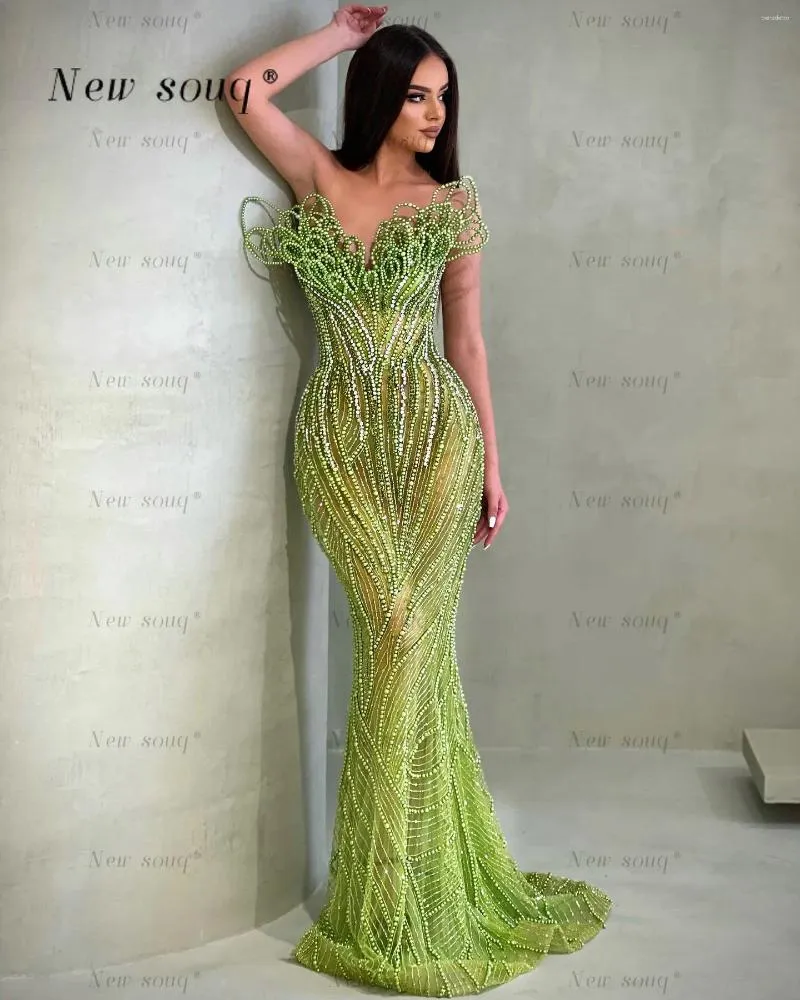 Abiti da festa Alta moda Sparkle Green Perle Perline Abiti da sera lunghi sexy senza maniche Illusion Glitter Night Prom Gowns Custom Made