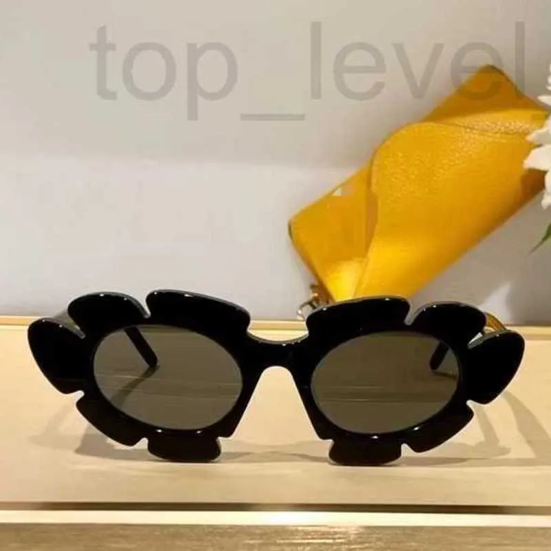 O novo estilo de flores do designer de óculos de sol Luo Yijia tem alta moda e fica lindo em fotos 3QC1
