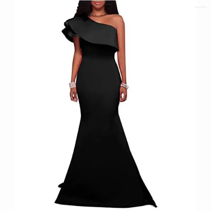 Runway Dresses Sexig One Shoulder Mermaid Evening Black Ruffles ärmlös promfestklänning Elegant slitage Enkel klänningar stjärna kjol