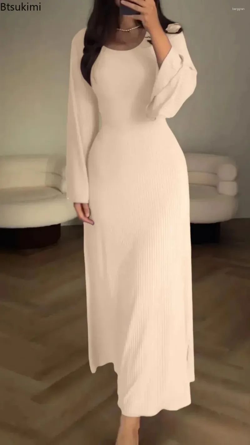 Casual Women's Vintage Long Sleeve Hooded Maxi Dress with Peplum Decoration, Polyester, Slim Fit, Ankle-Length from Dhgate Basic & Casual Dresses - price 38.36 Casual Women's Vintage Long Sleeve Hooded Maxi Dress with Peplum Decoration, Polyester, Slim Fit, Ankle-Length from Dhgate Basic & Casual Dresses - price 38.36