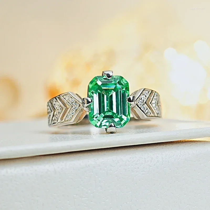 Klusterringar 925 Silver Jadeite Cut Green Tourmaline Light Luxury Nisch Ring Set High Carbon Diamond Civersatile Instagram Style
