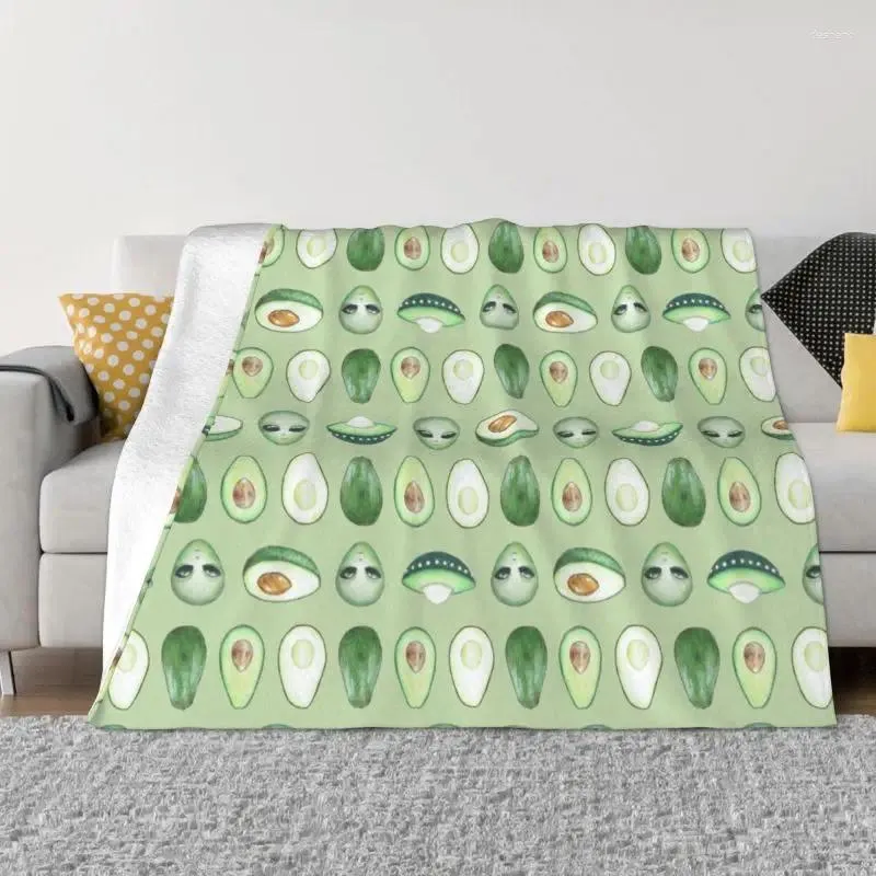 Blankets Avocados And Aliens Pattern 3D Print Breathable Soft Flannel Autumn Throw Blanket For Couch Outdoor Bedding