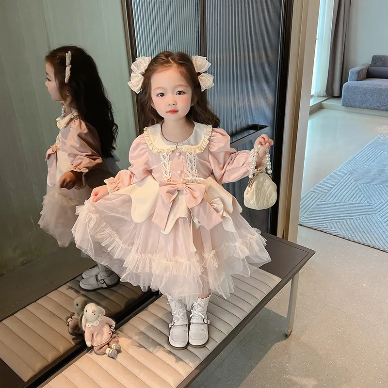 Robe de filles 2024 Nouvelle vêtements pour enfants de printemps robe princesse pour enfants