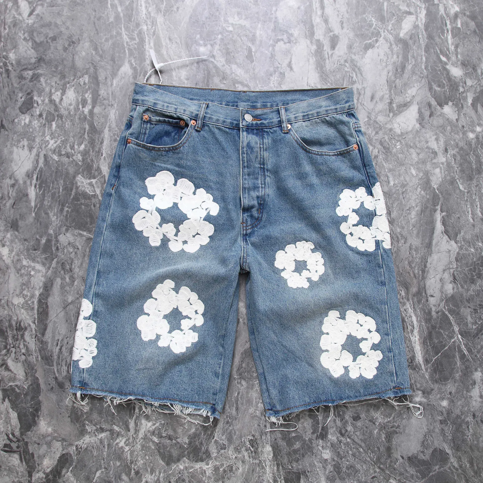 Modne hip-hop High Street American American Denim Shorts luźne zużyte zużyty białe haftowane