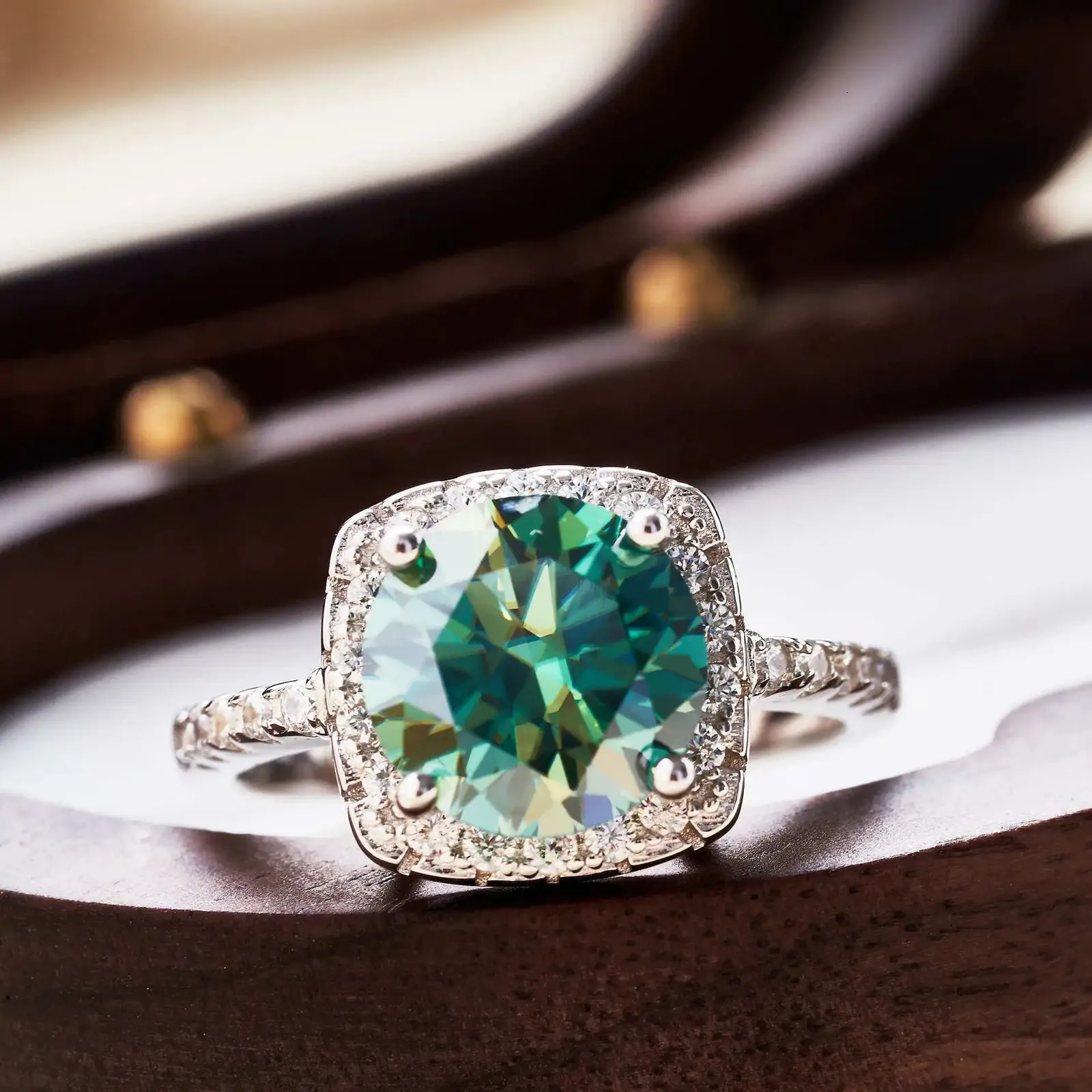 Gra certificado 3 anel vvs1 laboratório verde diamante solitário para mulheres noivado promessa casamento banda jóias finas 240402