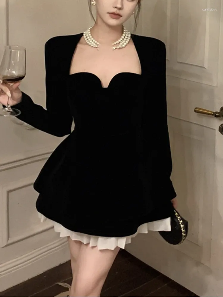 Abiti casual 2024 Francia Vintage Abito intero da donna Patchwork Sexy elegante Mini nero Feamel Evening Prom Party Y2k Vestiti