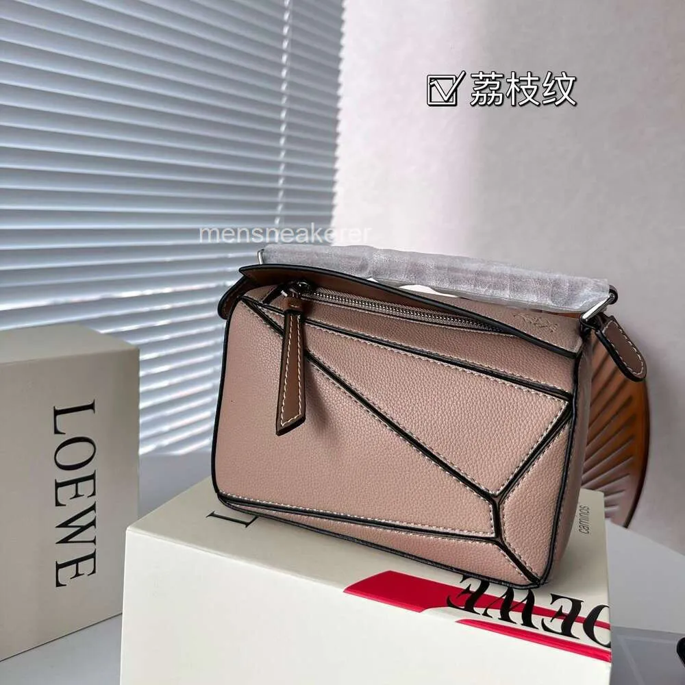 Ombro Mini Loev Camada Leve 20cm Designer Top Bags Cowhide Bag Geometria Estilo Crossbody 2024 Graffiti Soft Leather Handbags Puzzle CI4G