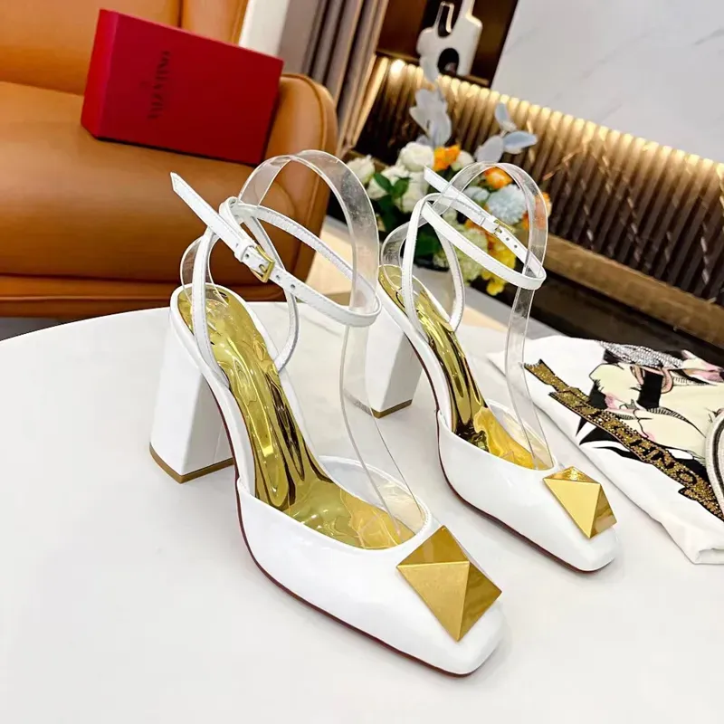 Classic Designer Women's High Heel Sandals Leather party fashion banquet shoes Summer sexy thick heel Willow nail buckle runway runway shoes