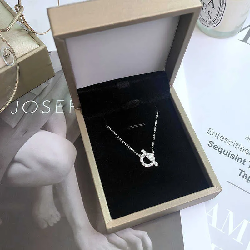 Marque de luxe Charme En Argent Sterling Classique Petit Q Lettre Collier Nez De Cochon Plein De Diamants Rond Clavicule Style De Chaîne Avec Logo